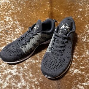 APL Techloom Pro in Smoke and White!